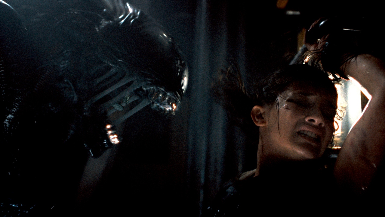 Alien: Romulus | Cailee Spaeny enfrenta o xenomorfo no novo trailer do filme de Fede Alvarez