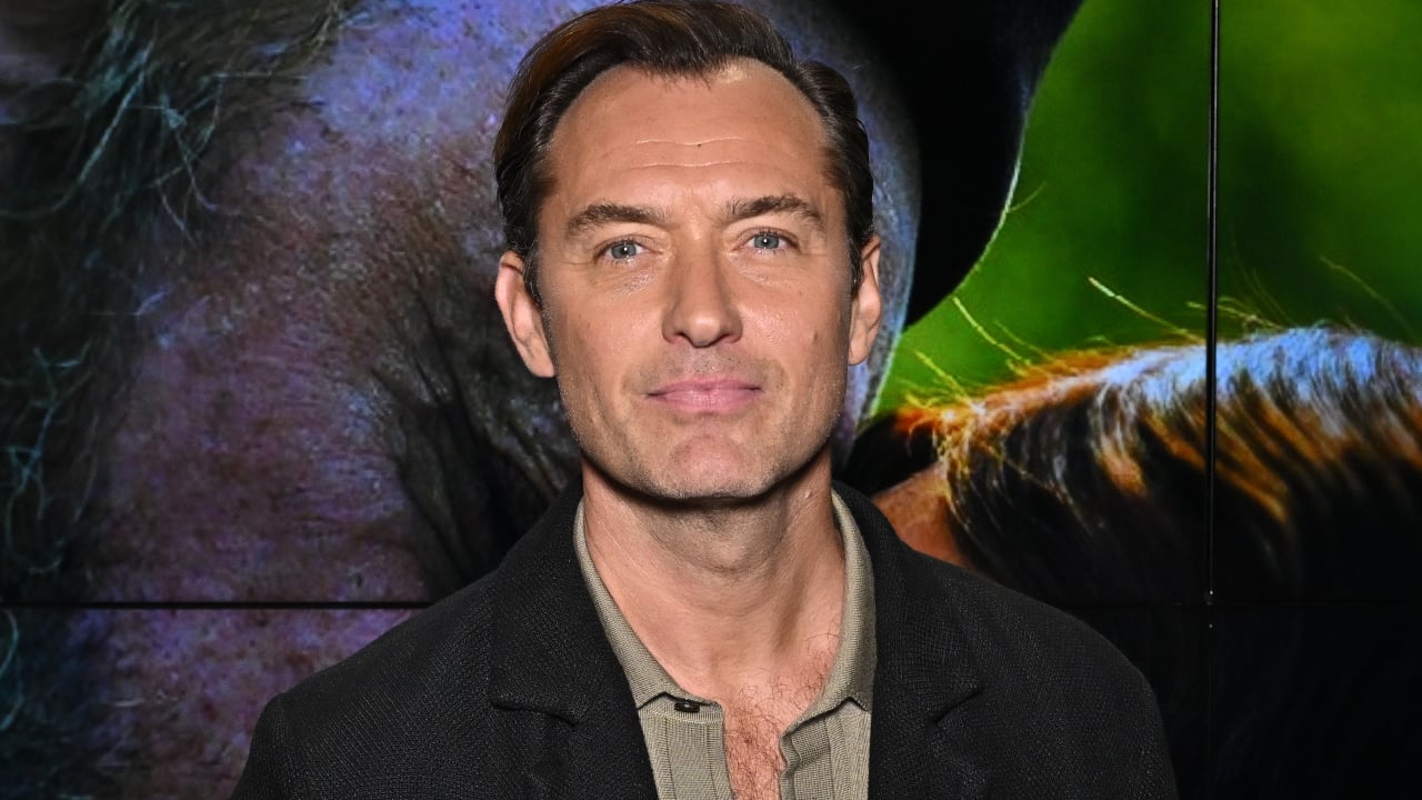 Filho de Jude Law é tão parecido com o pai que já interpretou a versão jovem dele em filme de ficção científica dos anos 2000 – Notícias de cinema