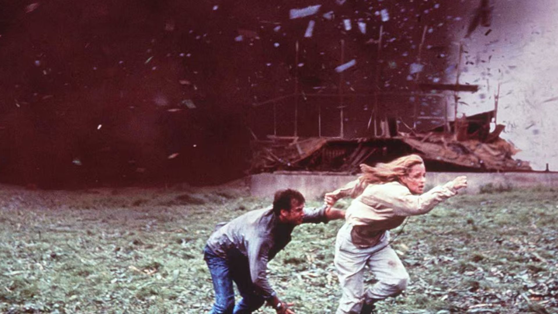 Com um novo reboot chegando, esse clássico dos anos 90 provou que seus bastidores eram um completo caos: “Essas coisas literalmente queimaram nossos olhos” – Notícias de cinema